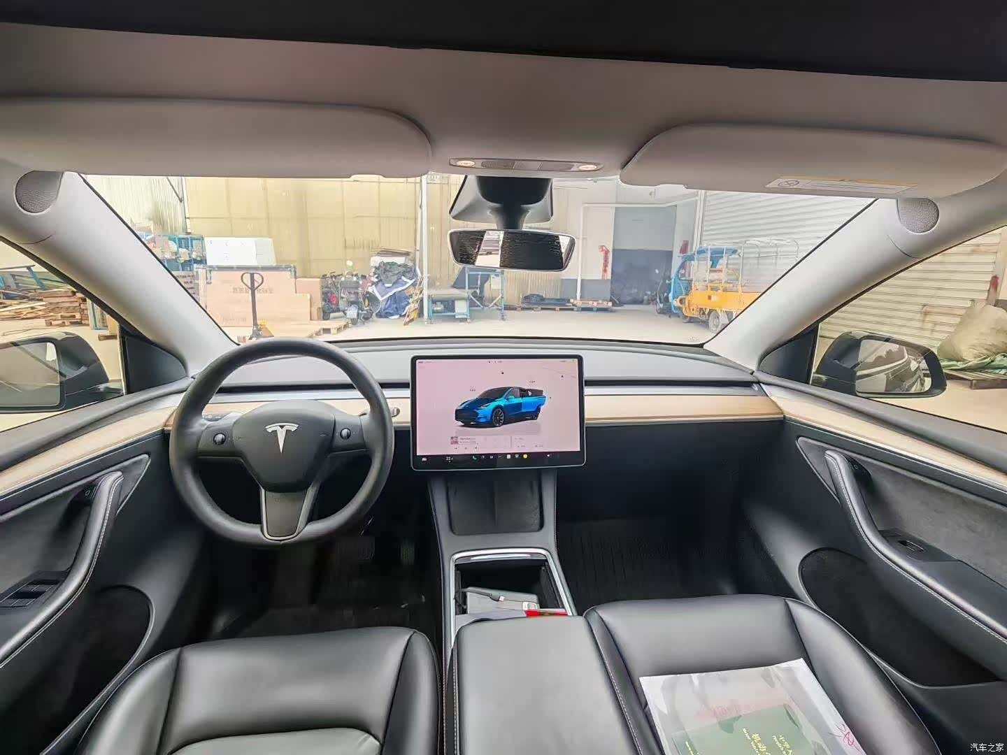 Tesla Model Y, 2021 все фото