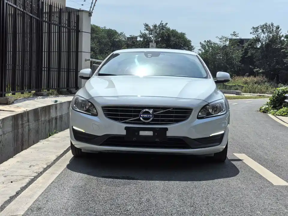 Volvo S60