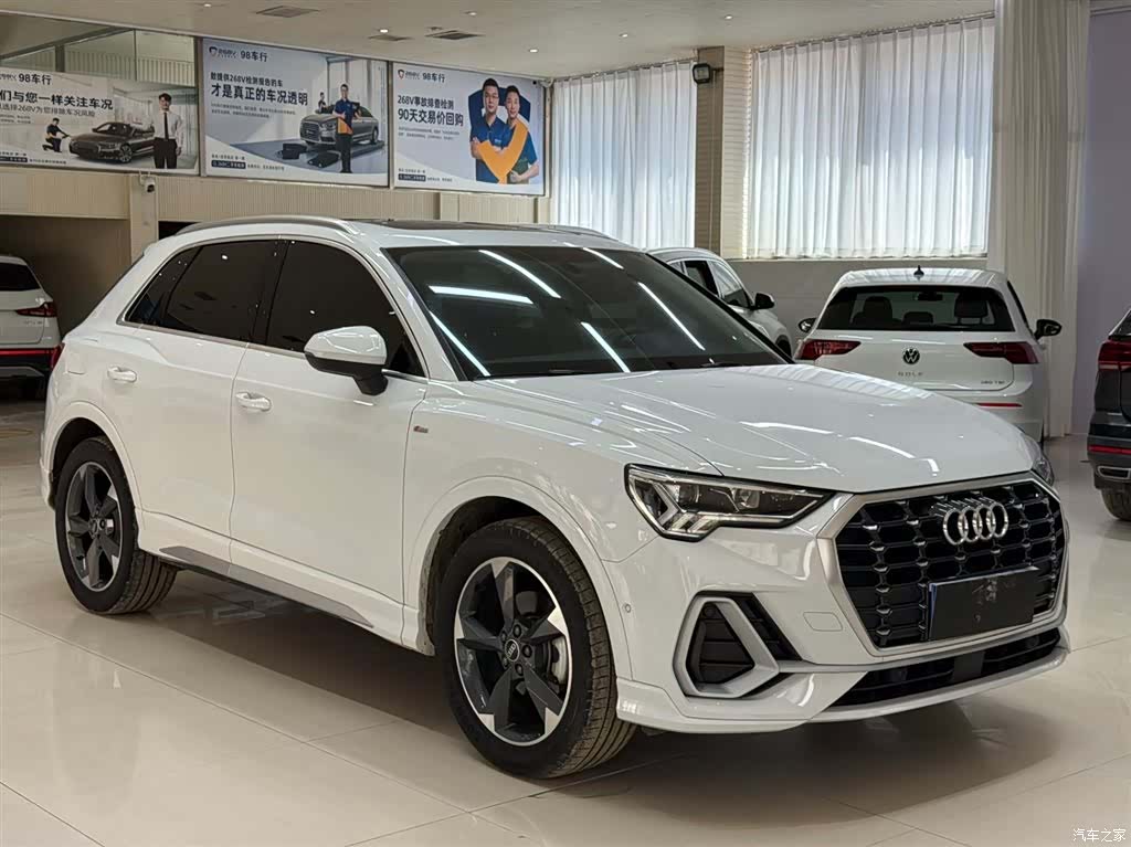 Audi Q3, 2023 3