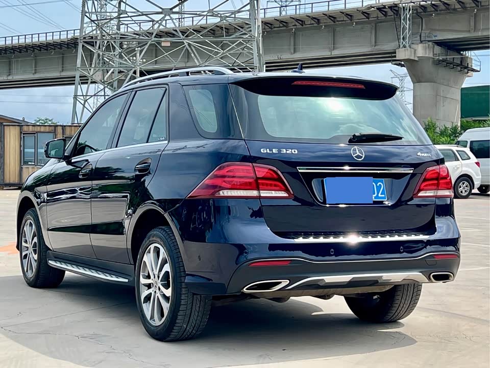 Mercedes-Benz GLE Mercedes-Benz GLE