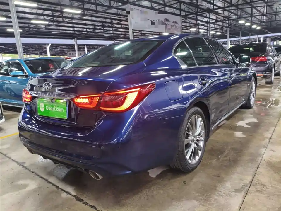 Infiniti Q50L
