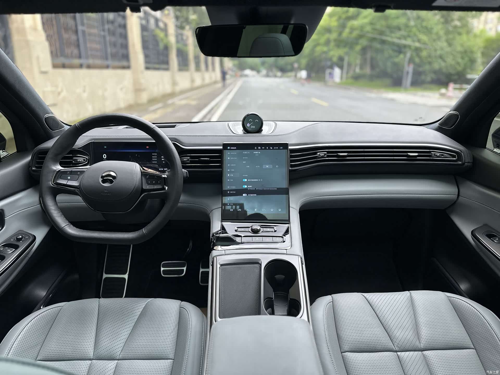 NIO ES8, 2022 16