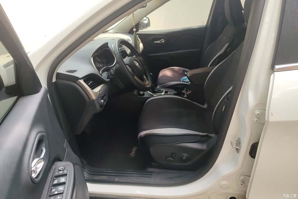 Jeep Cherokee, 2016 9