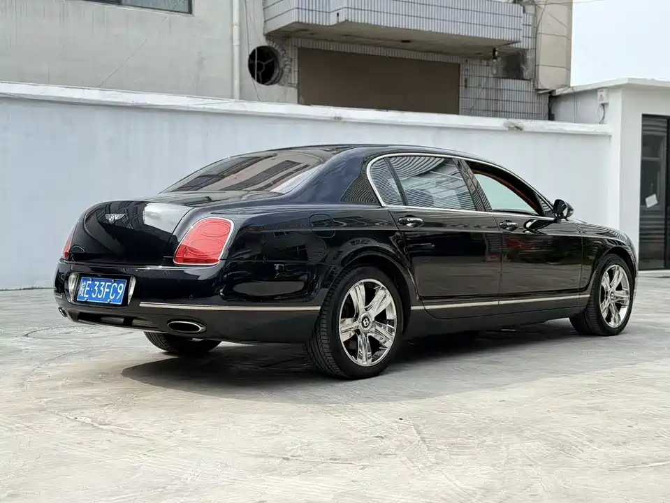 Bentley Flying