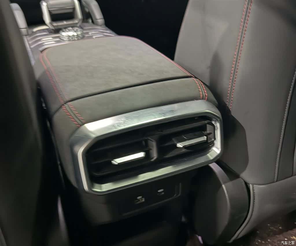 Jetour Traveller, 2024 15