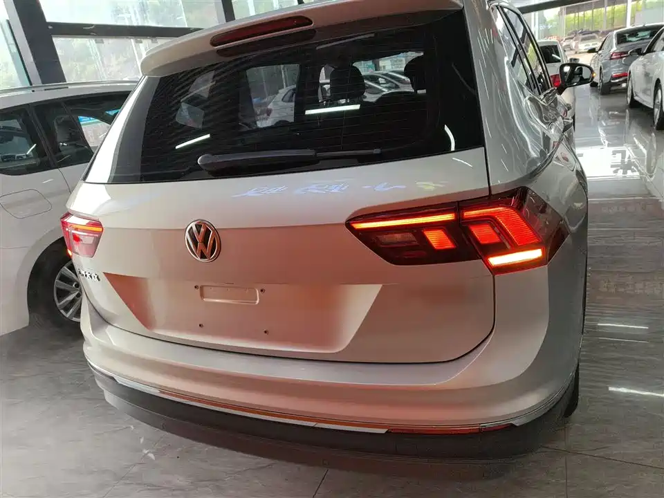 Volkswagen Tiguan L