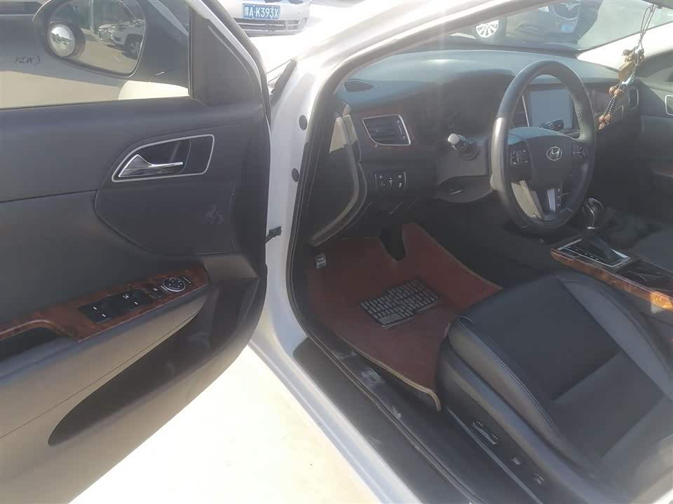 Hyundai Name picture