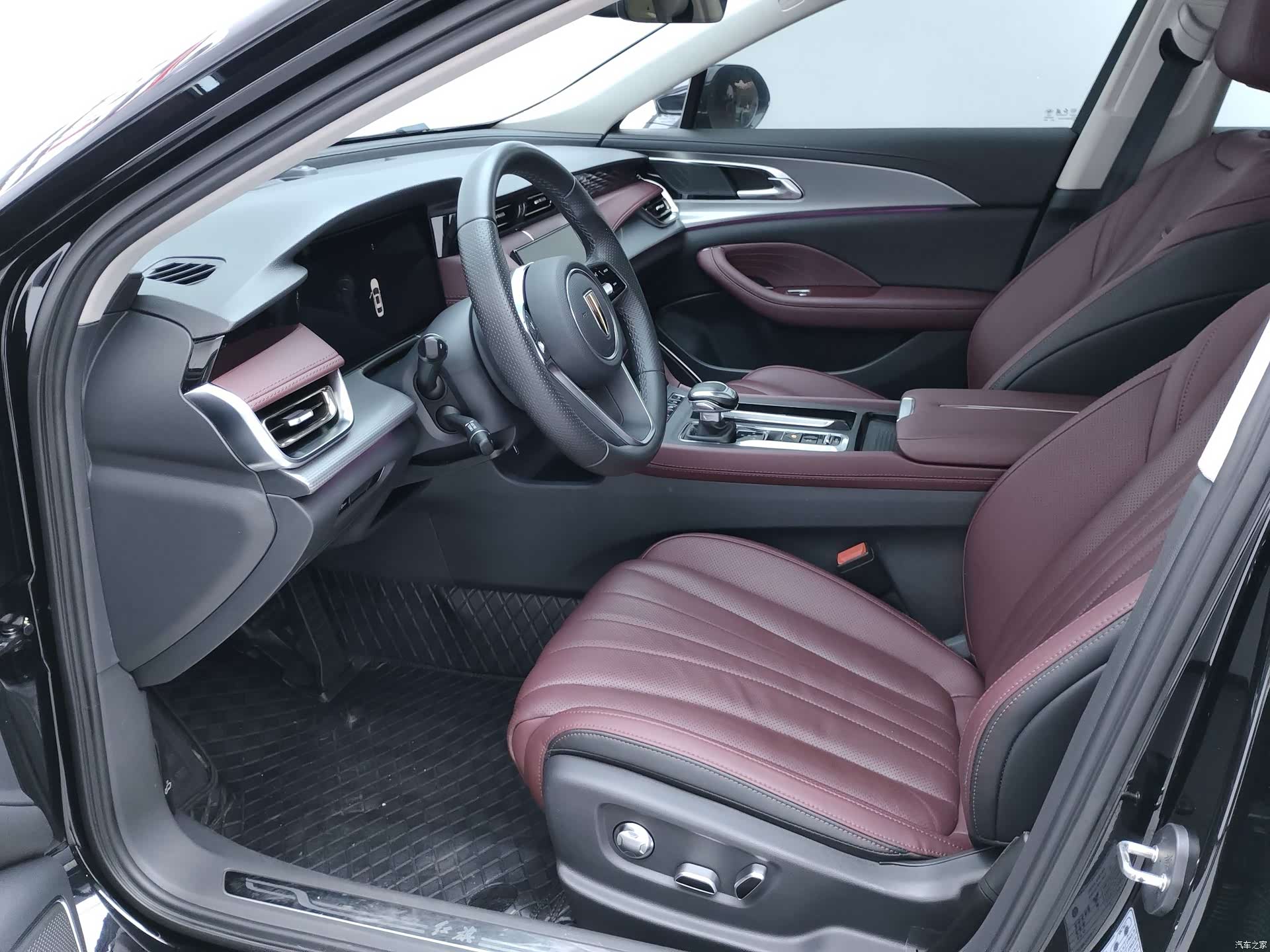 Hongqi H5, 2024 16