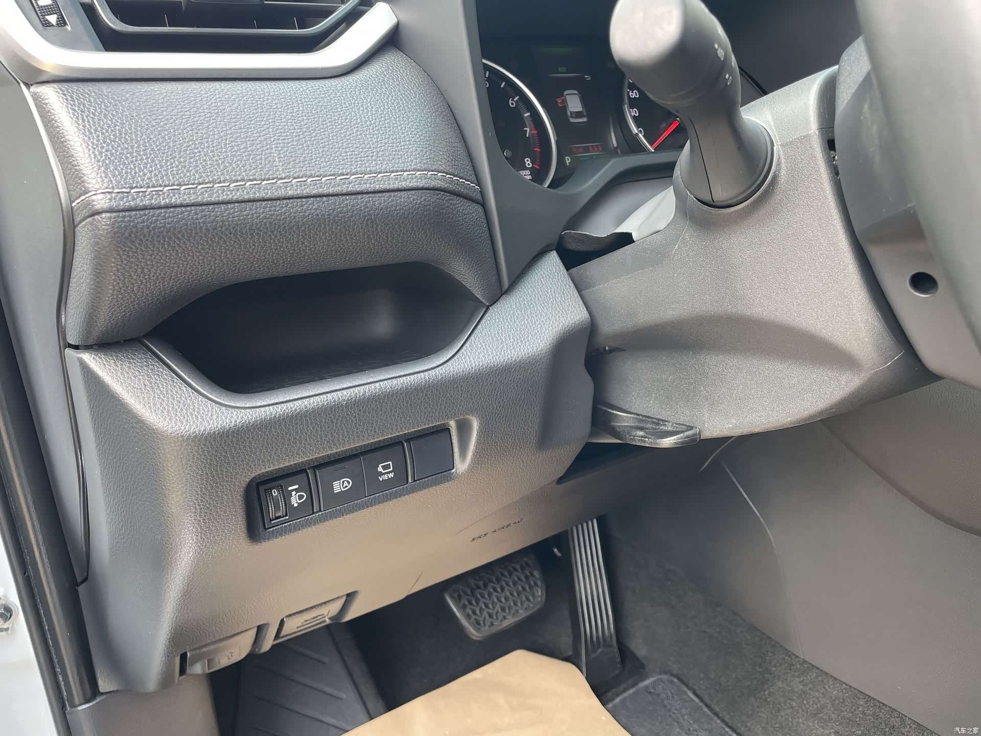 Toyota Wildlander, 2023 10