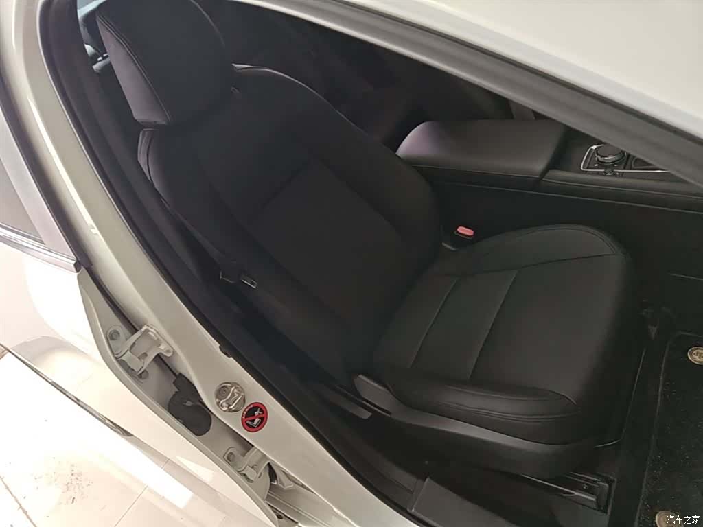 Mazda Mazda3, 2021 25