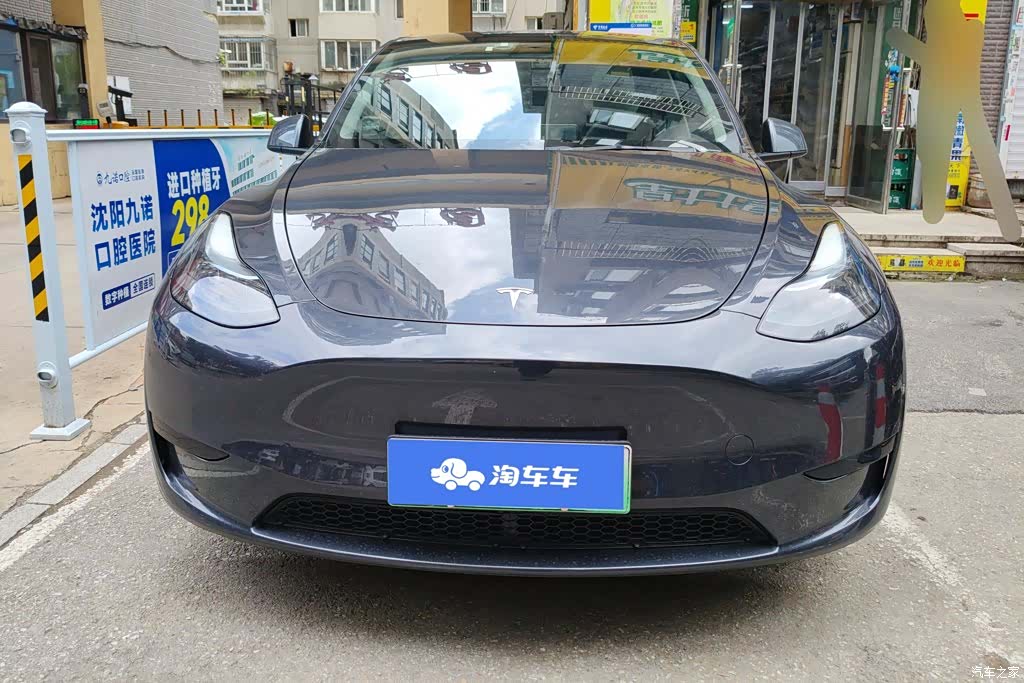 Tesla Model Y, 2025 2