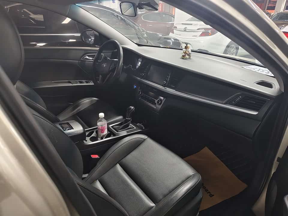 Hyundai Name picture