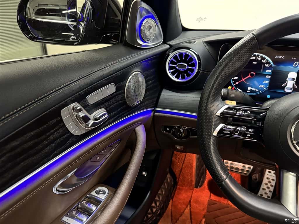 Mercedes-Benz E-Class, 2023 14