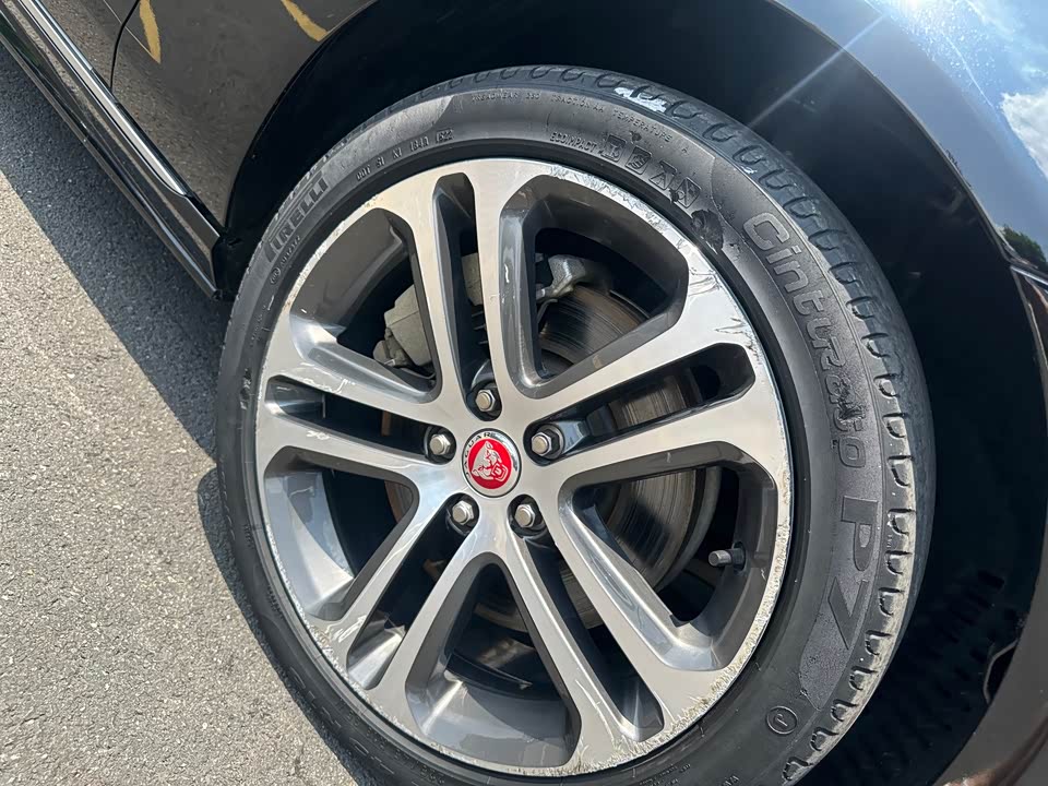 Jaguar XEL Jaguar XEL