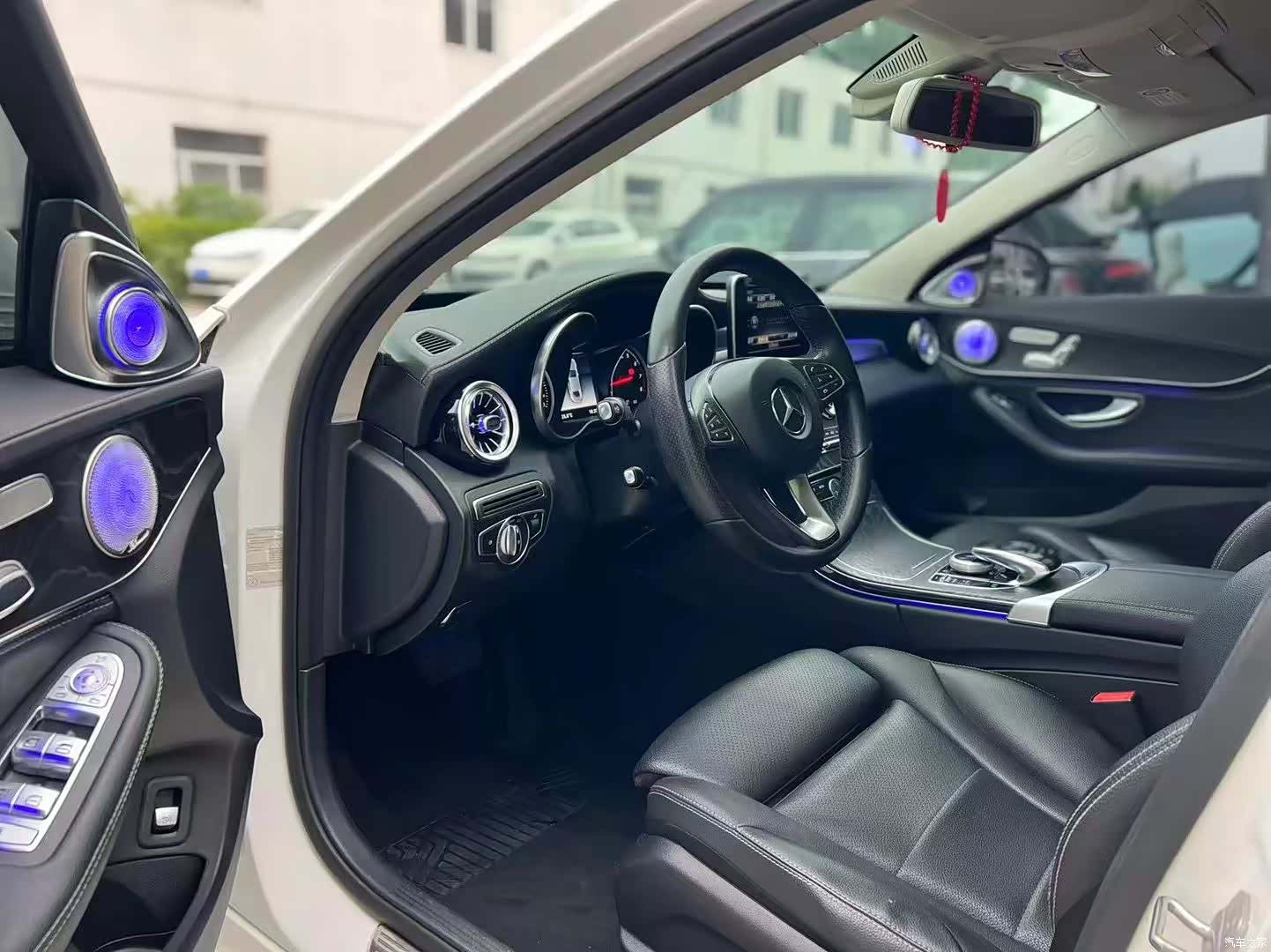 Mercedes-Benz C-Class, 2018 4