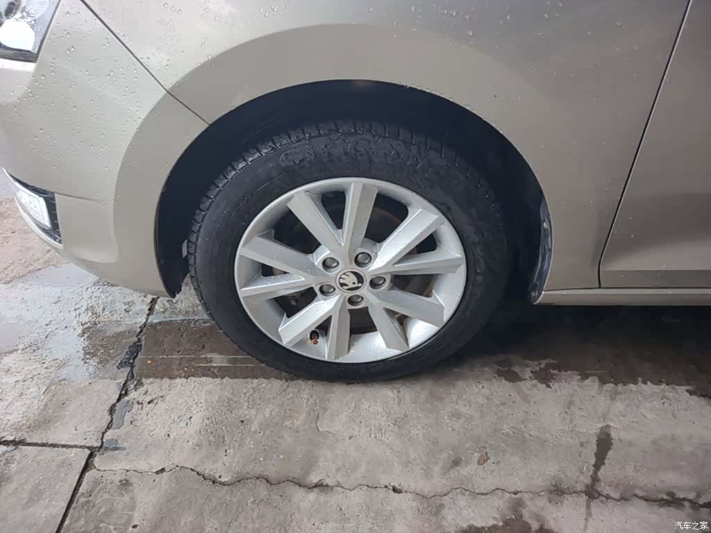 Skoda Rapid, 2017 23