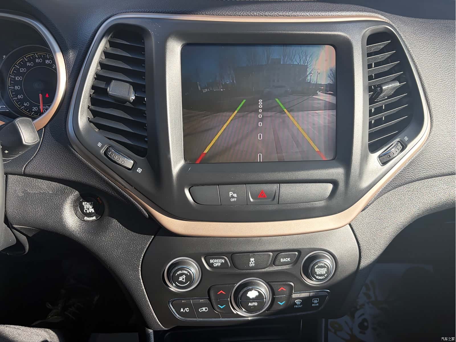 Jeep Cherokee, 2016 14