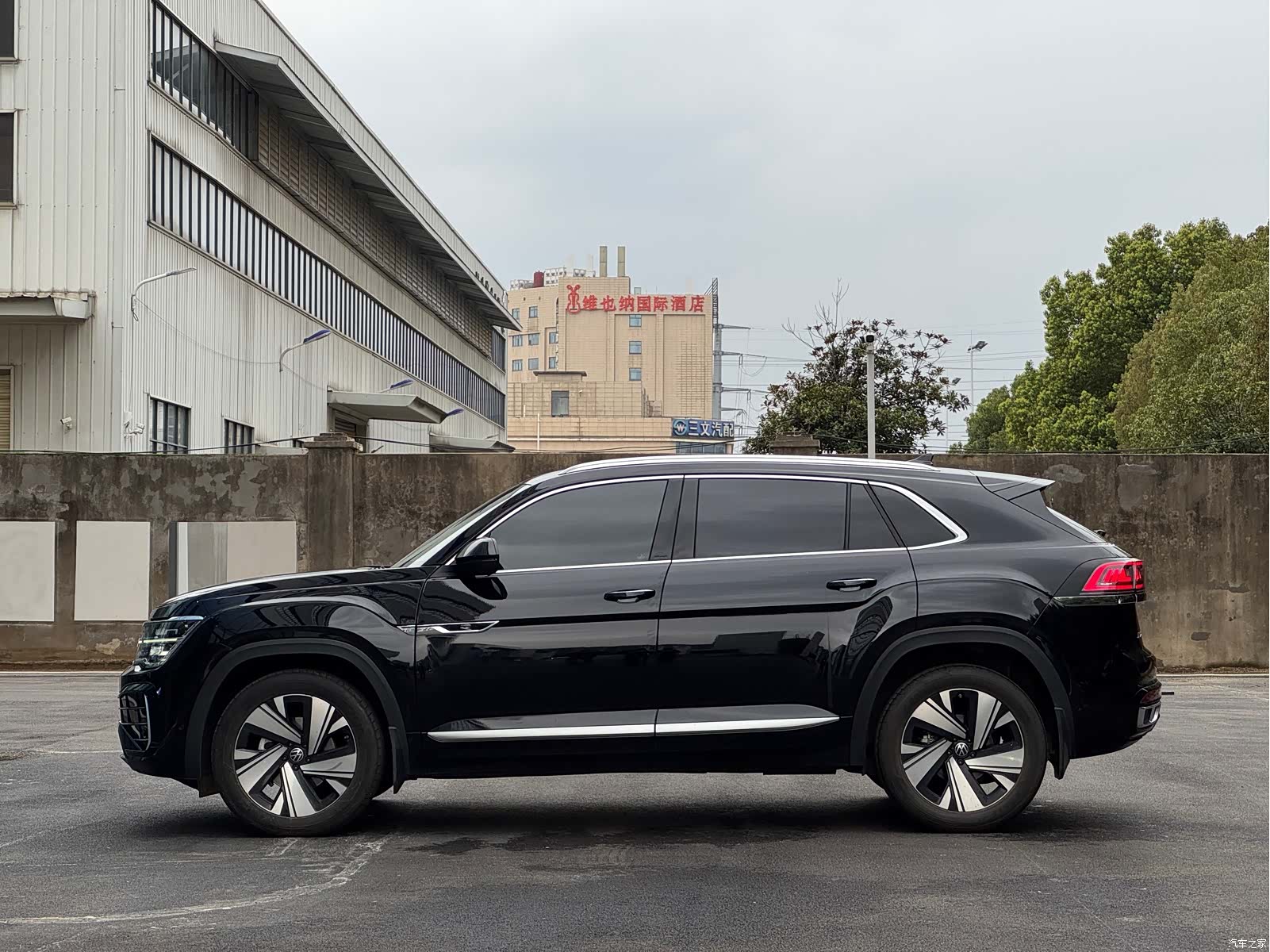 Volkswagen Teramont X, 2025 11