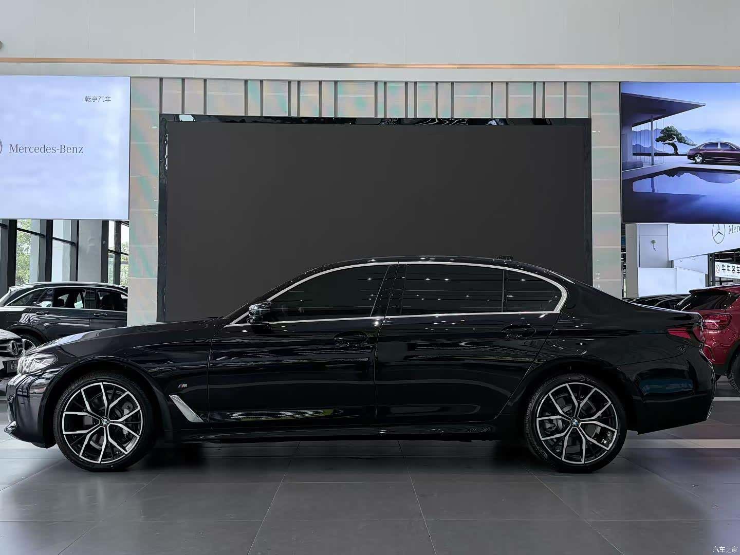 BMW 5 Series, 2021 3
