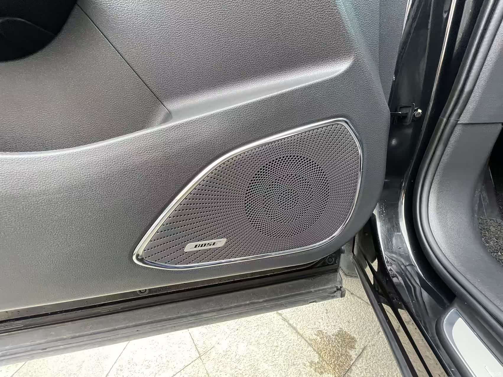 Hongqi HS5, 2023 13