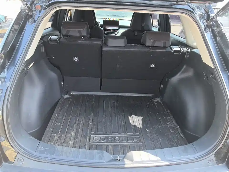 Toyota Corolla Sharp amplifier