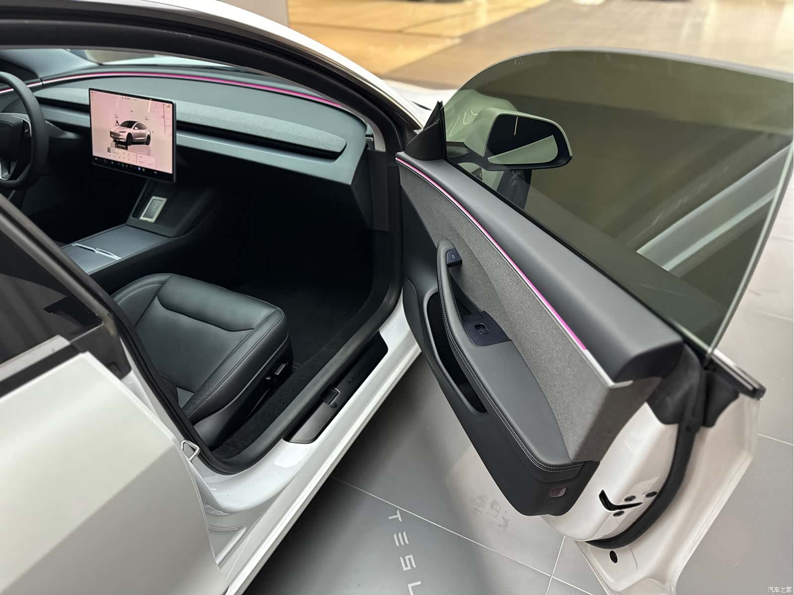 Tesla Model 3, 2024 4