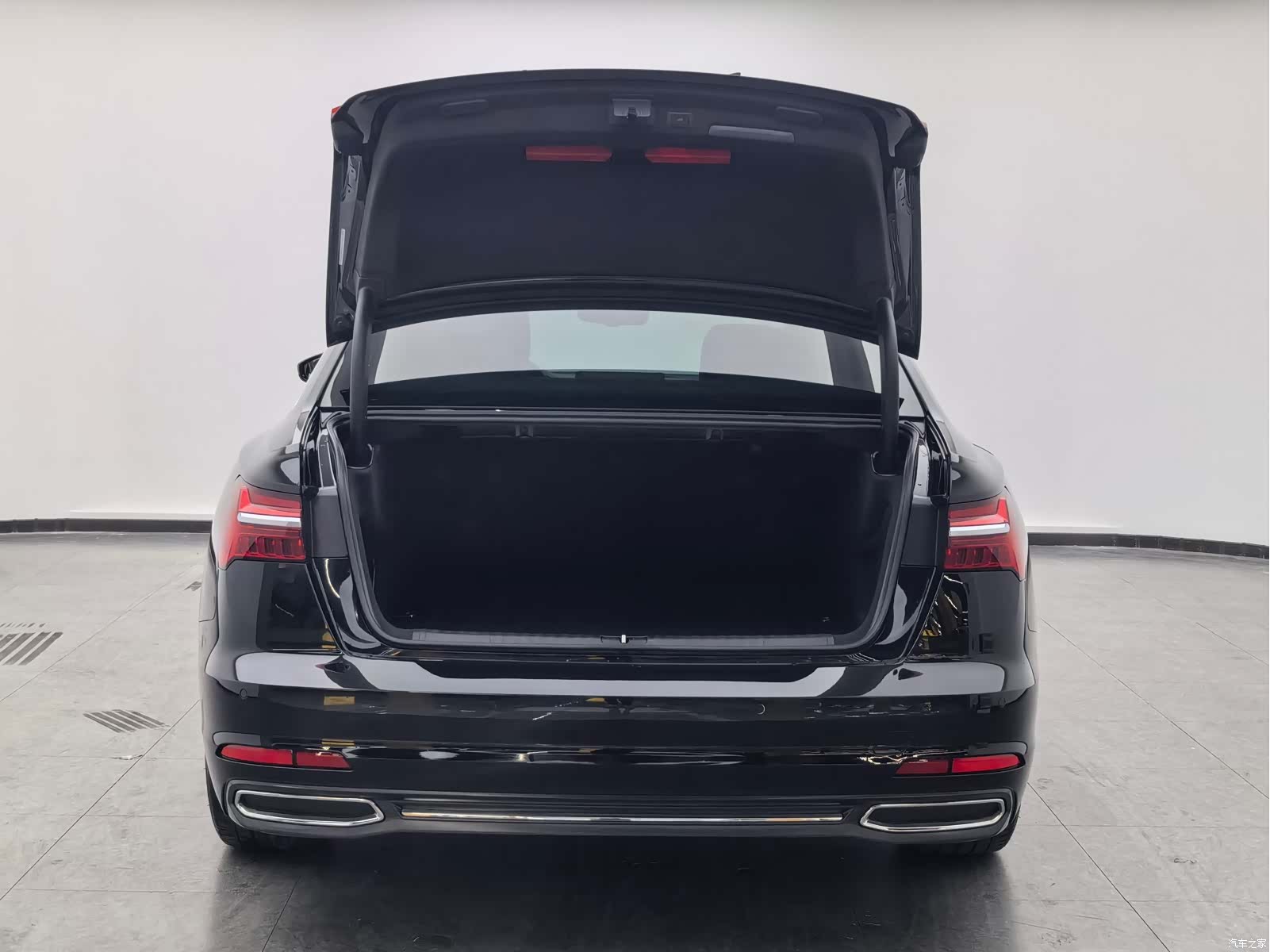Audi A6L, 2022 11