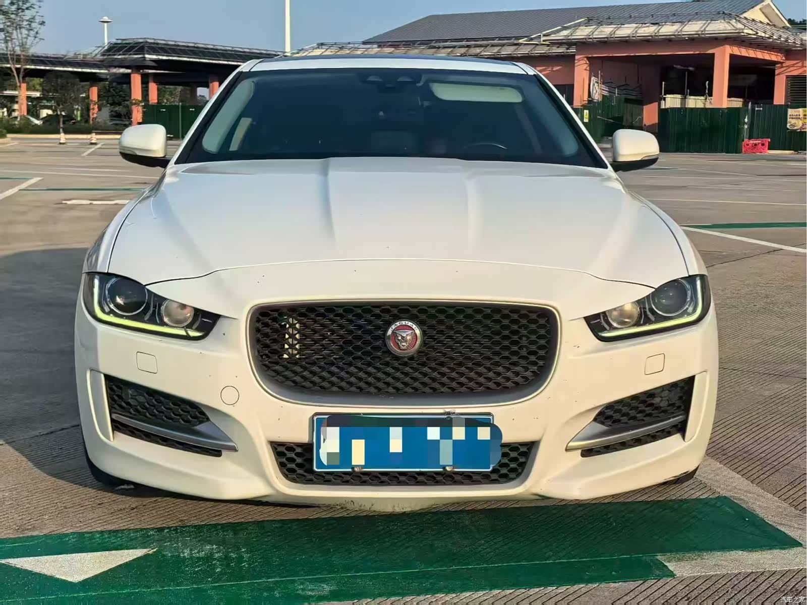 Jaguar XE, 2017 2