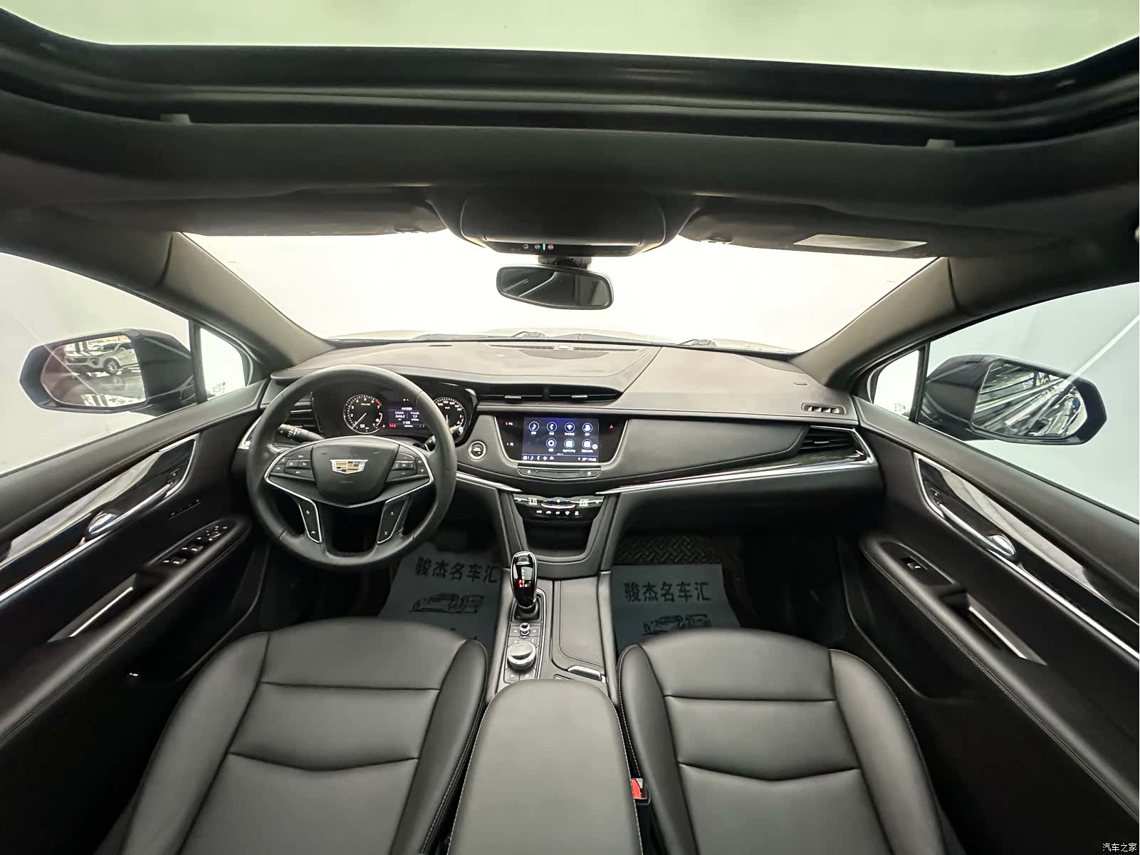 Cadillac XT5, 2022 все фото