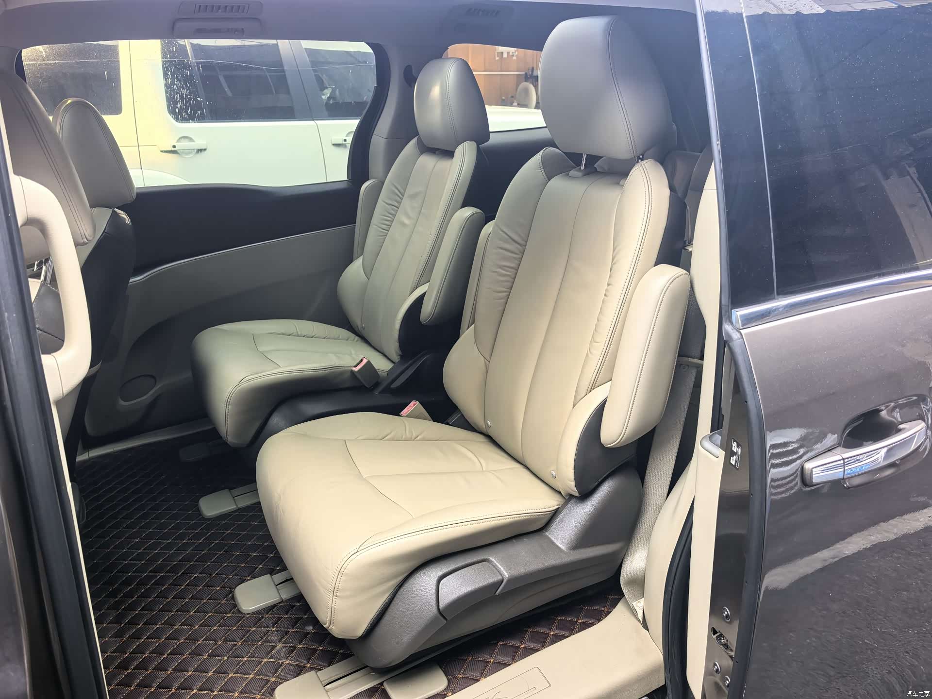Buick GL8, 2013 12