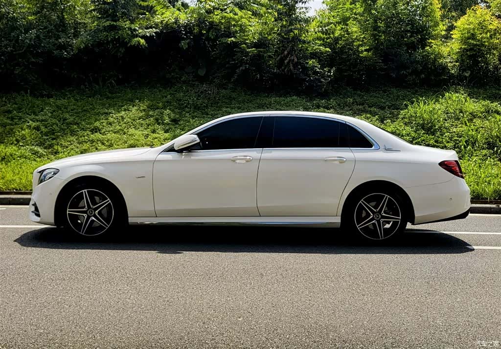 Mercedes-Benz E-Class, 2020 4