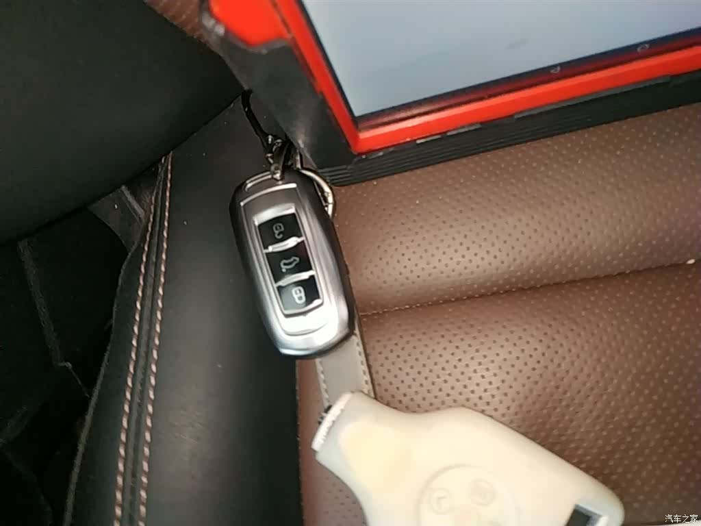 Geely Emgrand, 2018 9