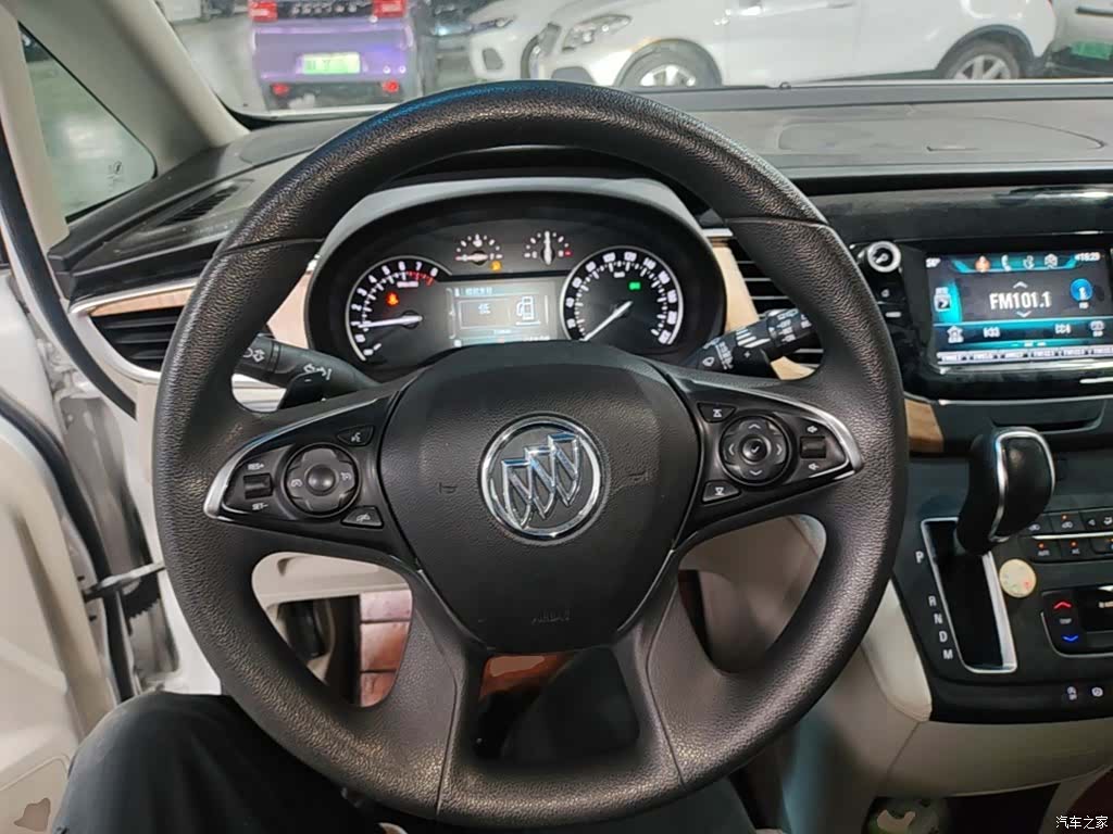Buick GL8, 2017 11