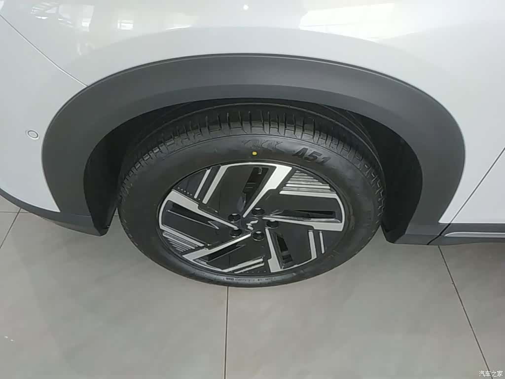 Wuling Starlight, 2025 23