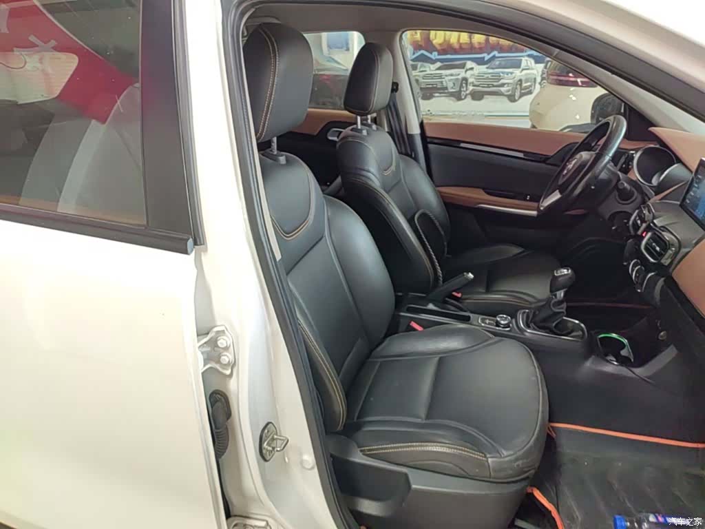 DongFeng AX4, 2018 25