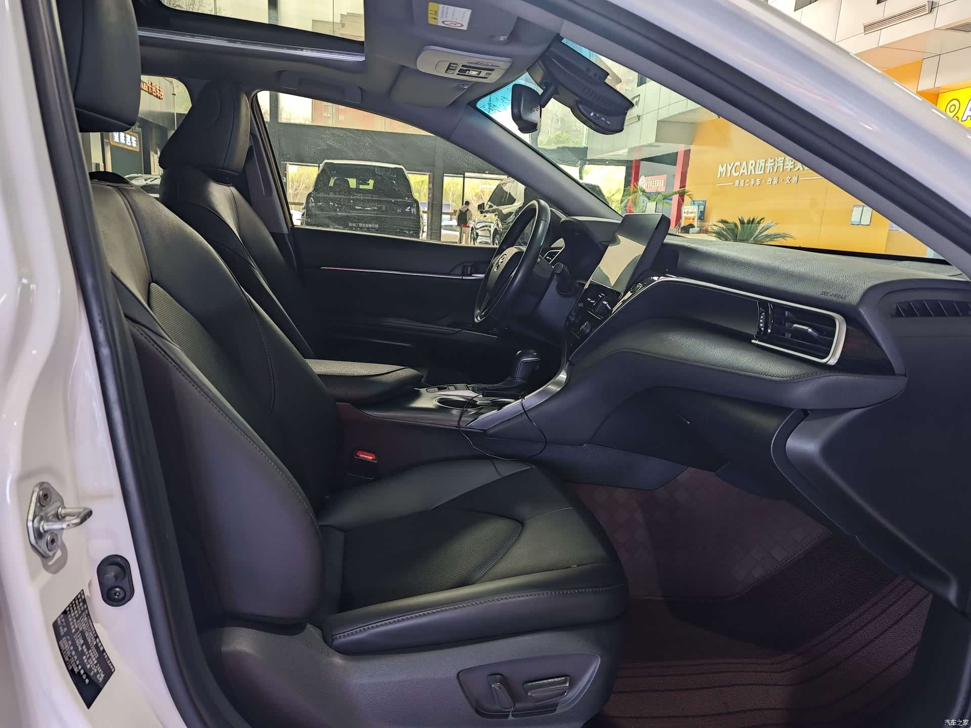 Toyota Camry, 2022 10