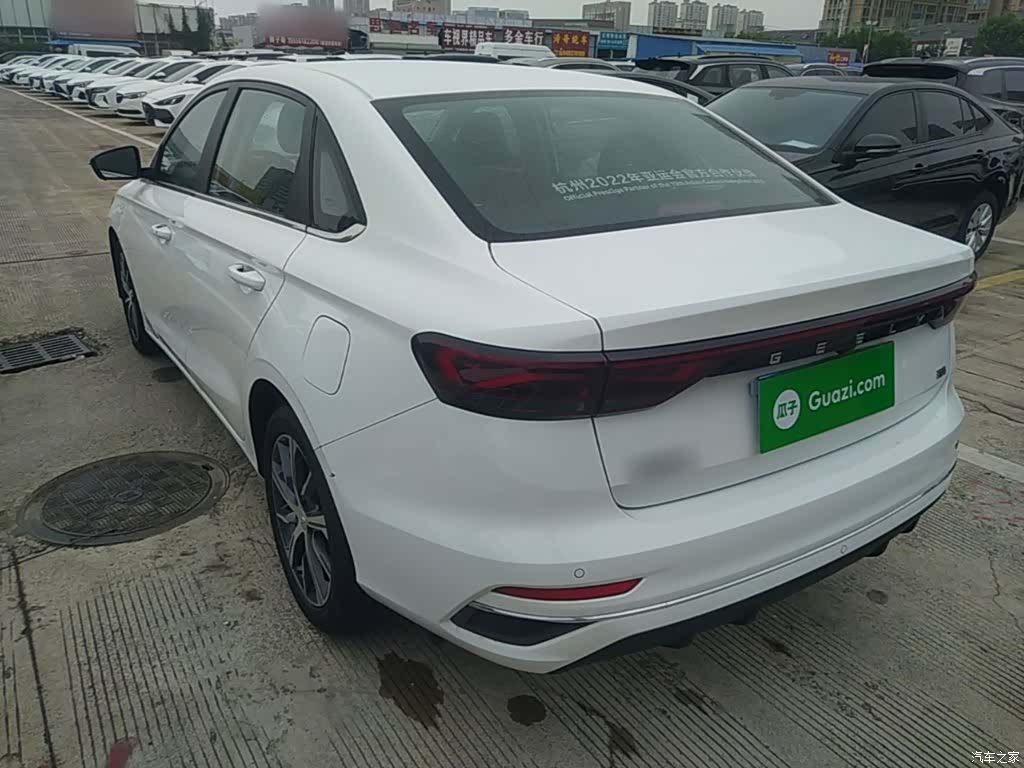 Geely Emgrand, 2023 все фото