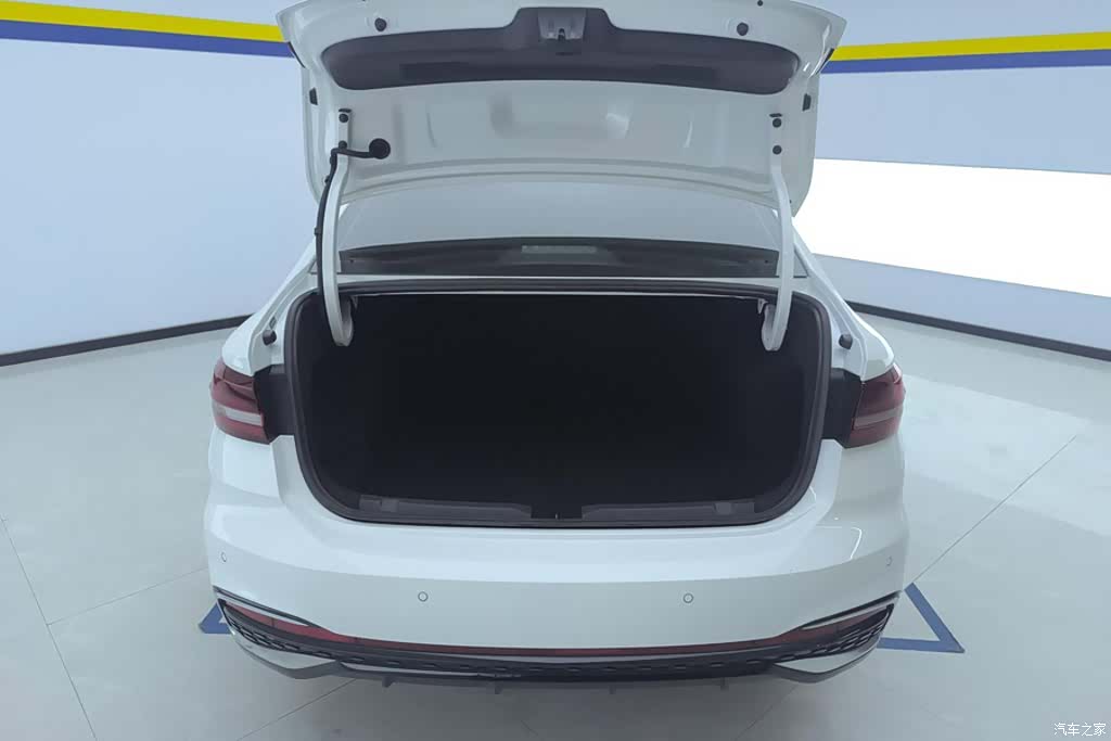 Volkswagen Lavida, 2023 4