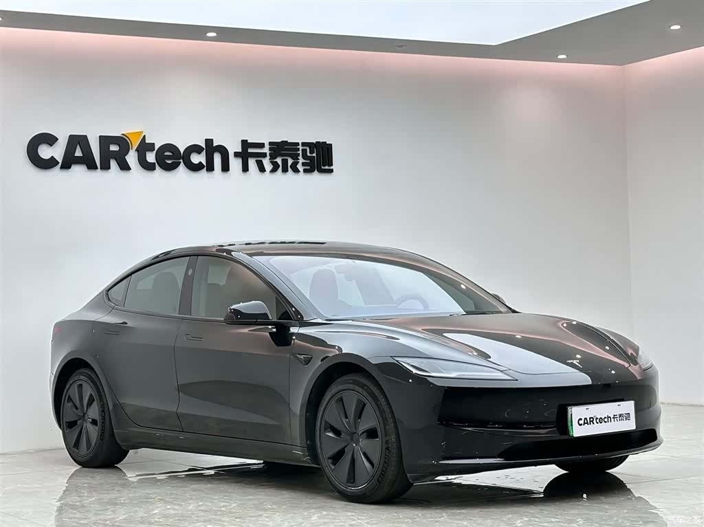 Tesla Model 3, 2025 6