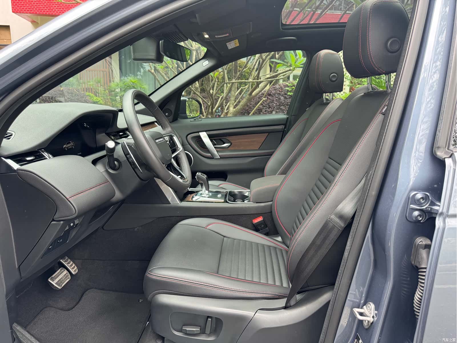 Land Rover Discovery, 2023 12