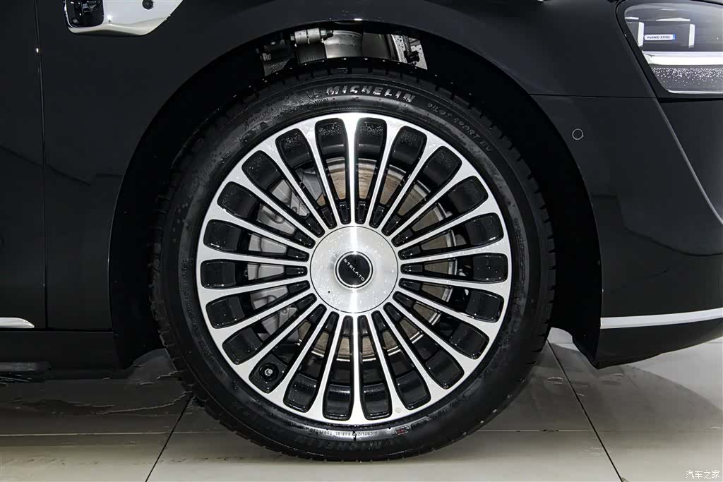 Stelato S9, 2025 12