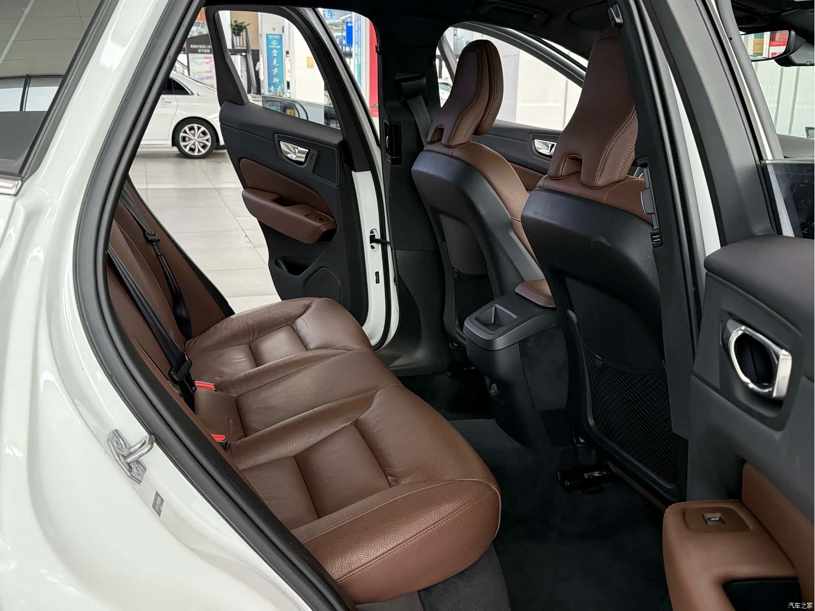 Volvo XC60, 2022 11