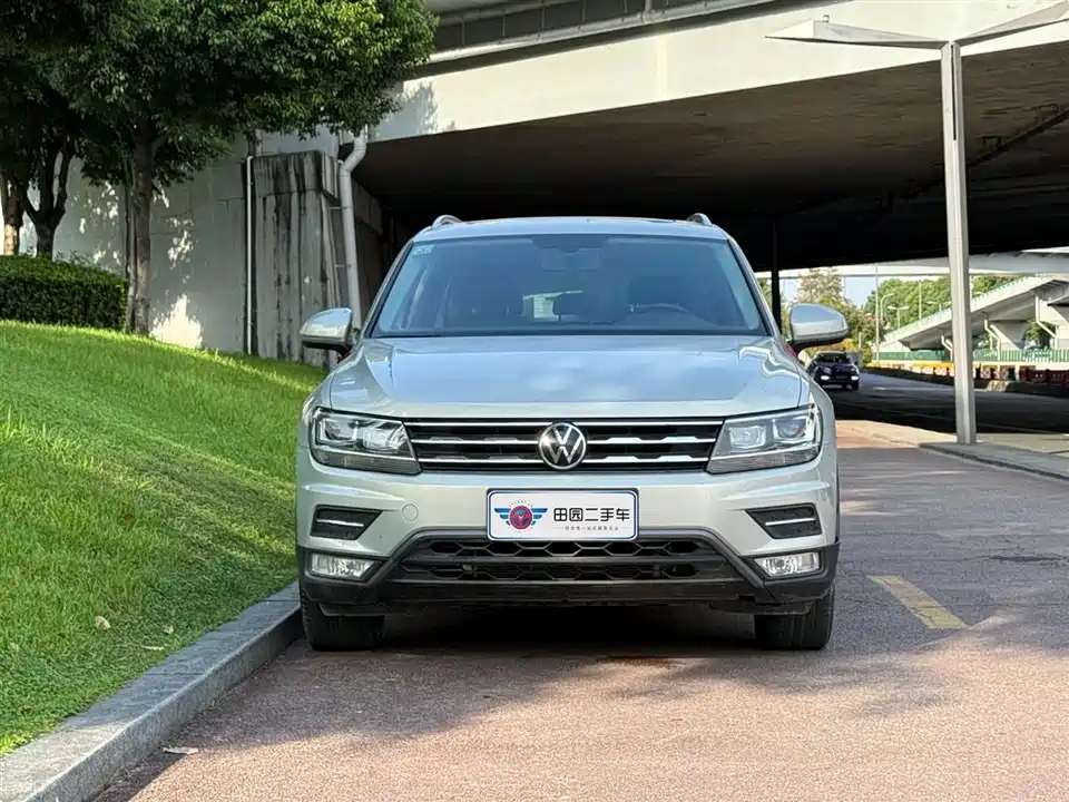 Volkswagen Tiguan L
