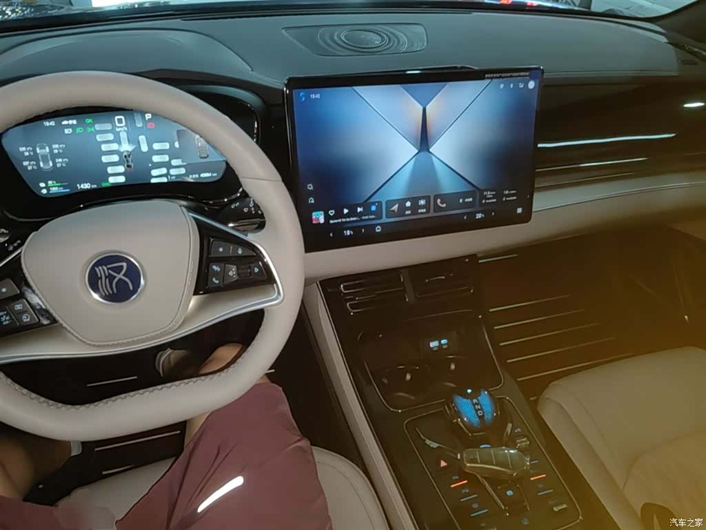 BYD Han, 2025 10