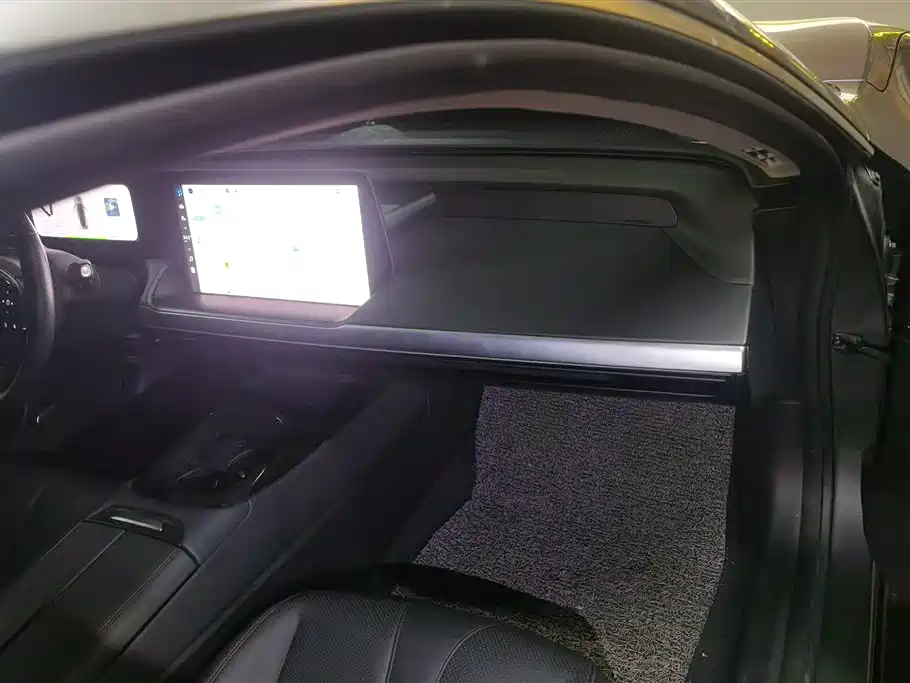 XPENG P7