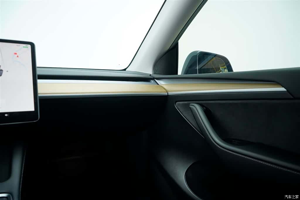 Tesla Model Y, 2022 11