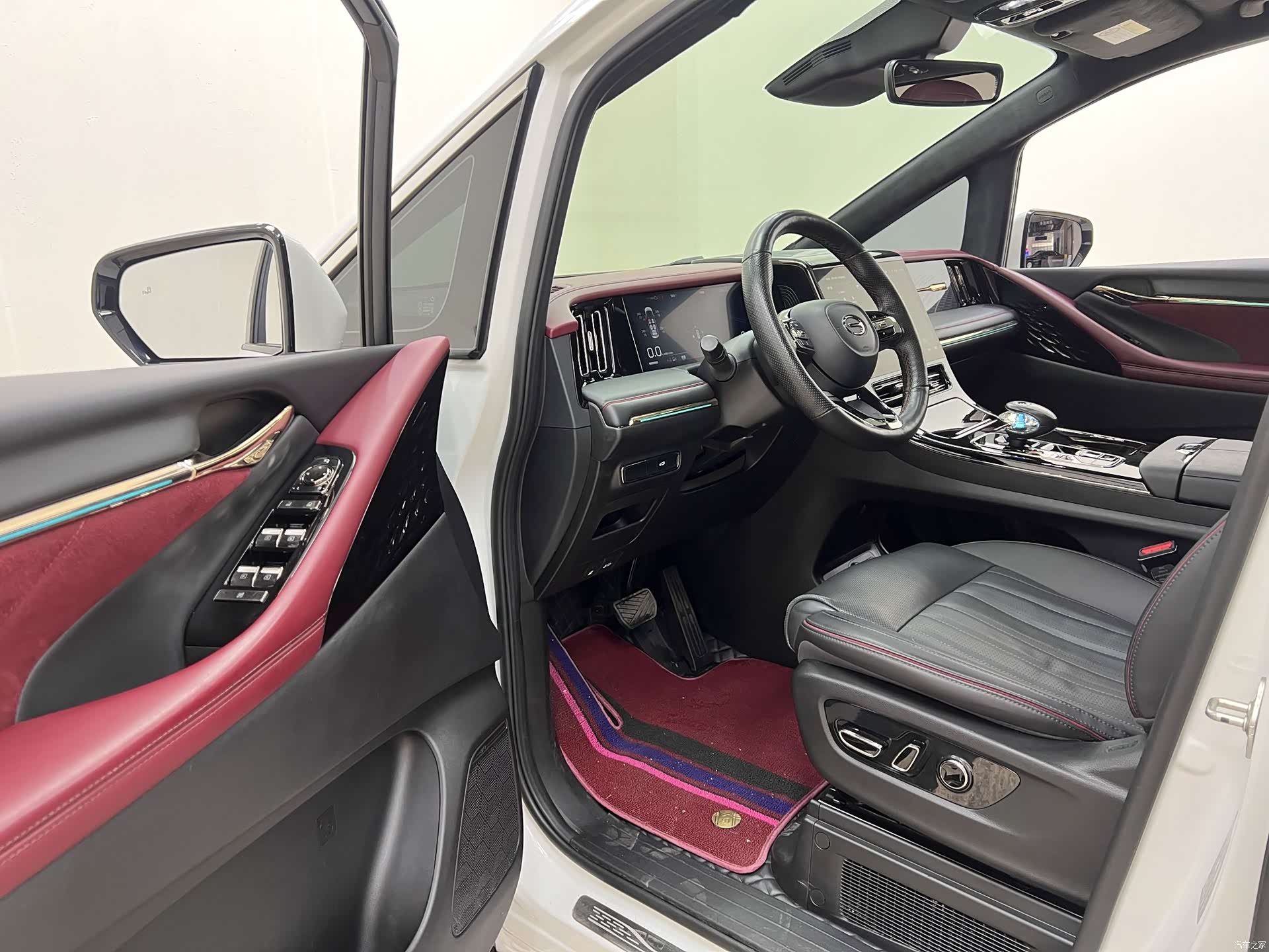 Trumpchi M8, 2023 10