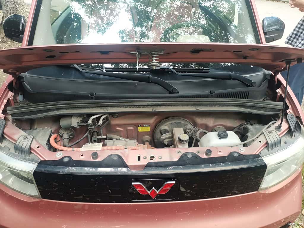 Wuling MINIEV, 2020 11