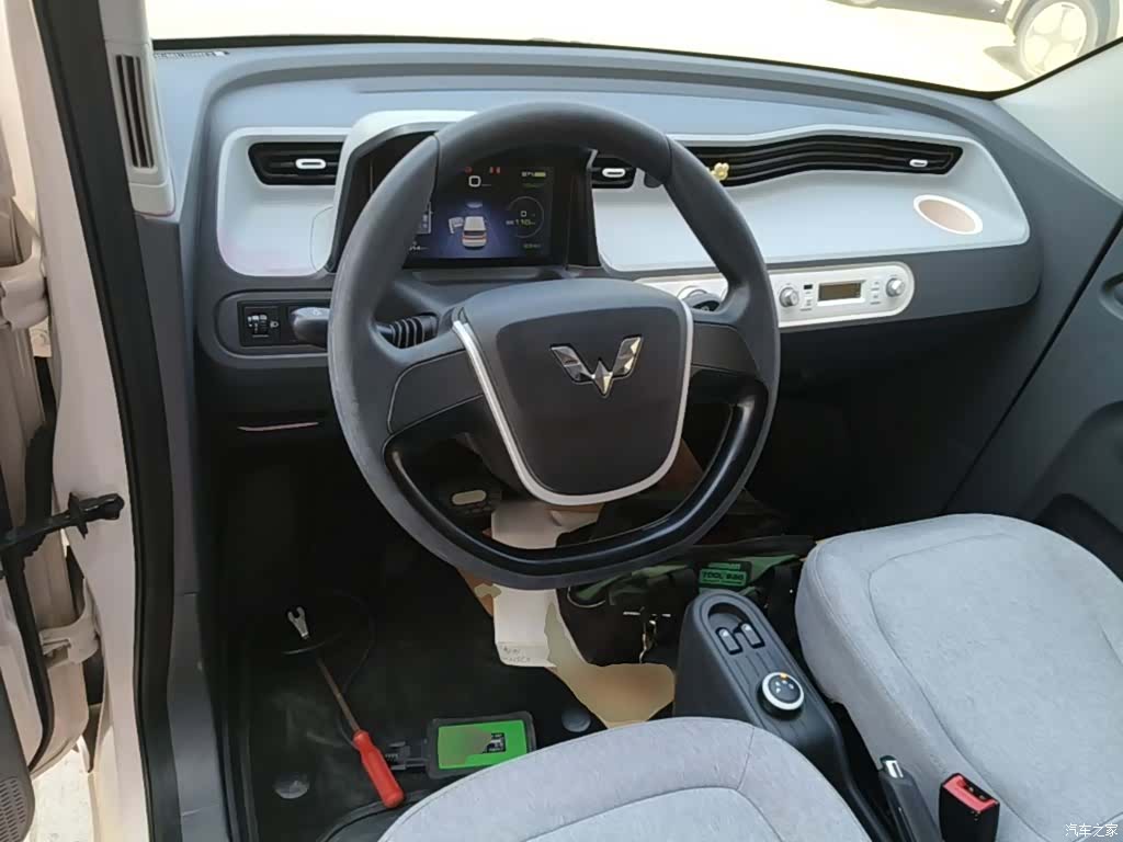 Wuling MINIEV, 2021 10