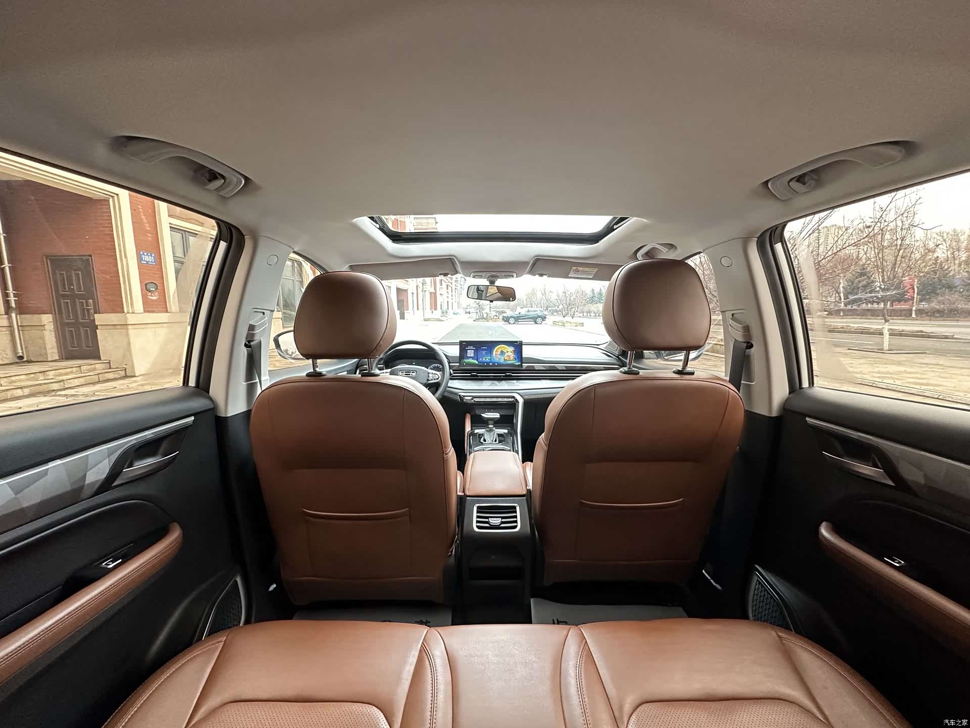 Geely X6, 2022 16